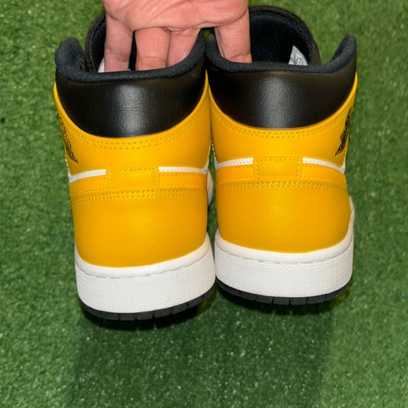 Nike Jordan 1 - Picture 5 of 6